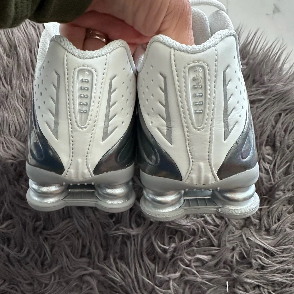 Nike Shox R4 - Picture 8 of 12